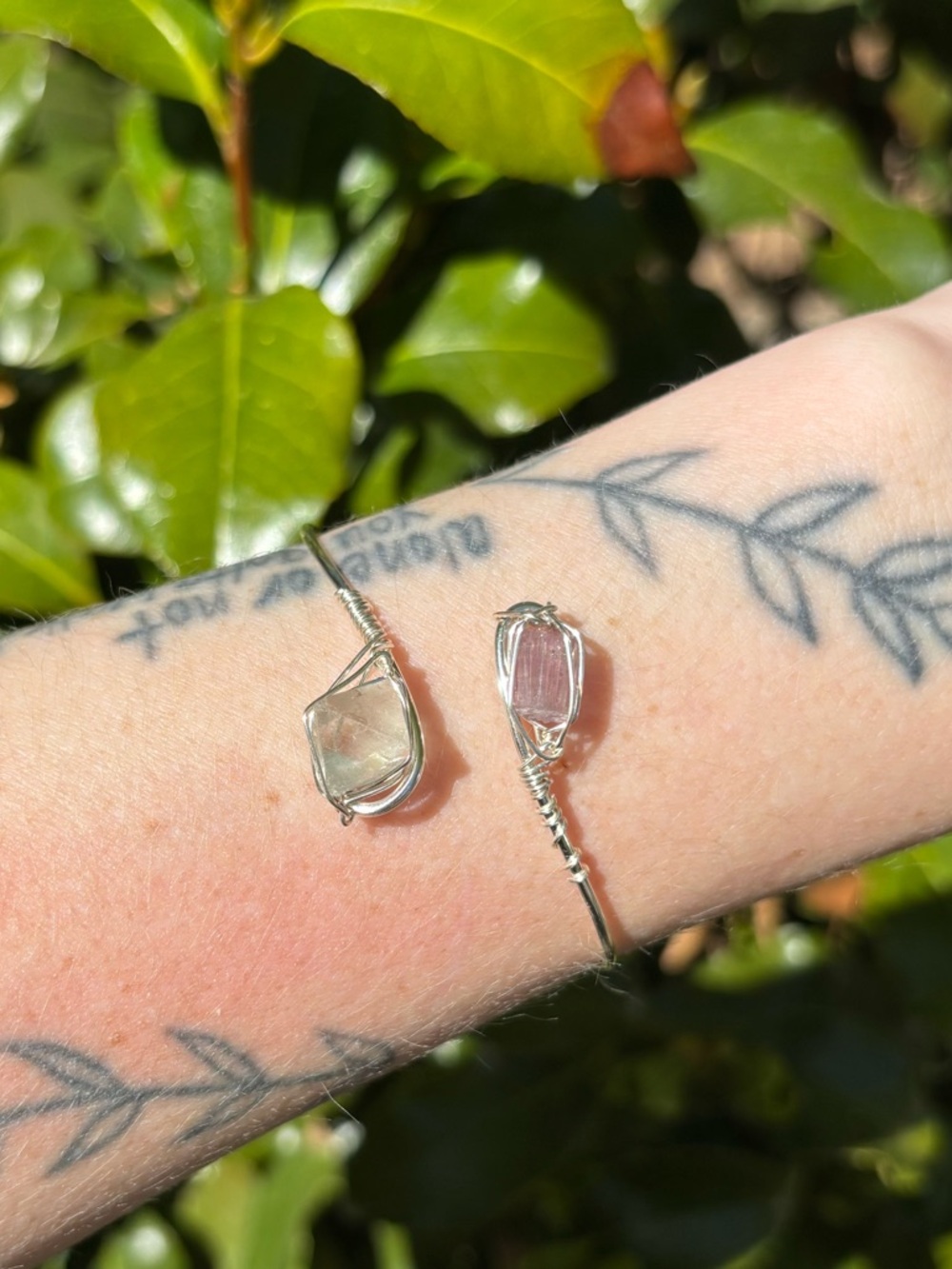 Pink tourmaline and flourite bangle